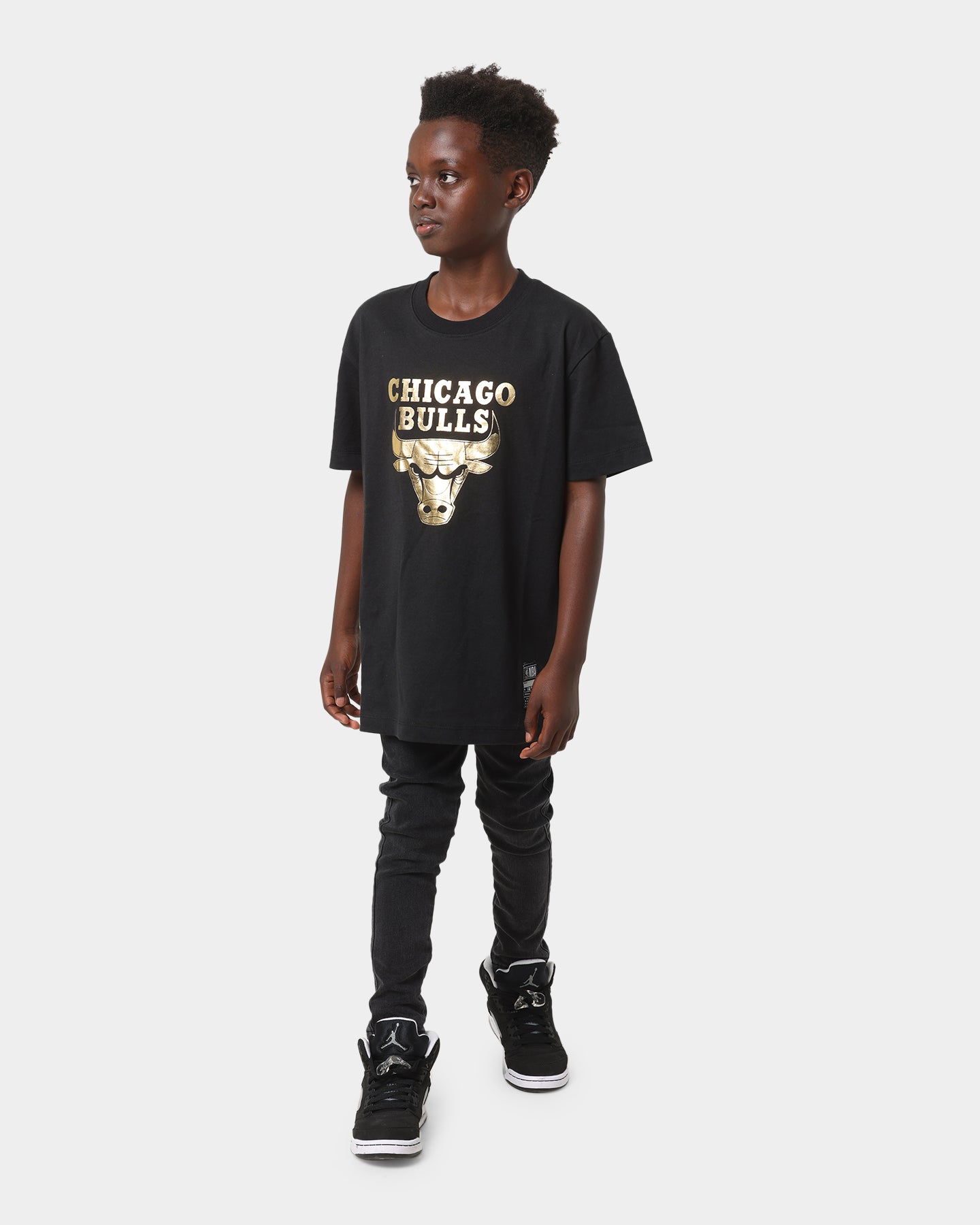 NBA Kids' Chicago Bulls Gold Foil Team Logo T-Shirt Black