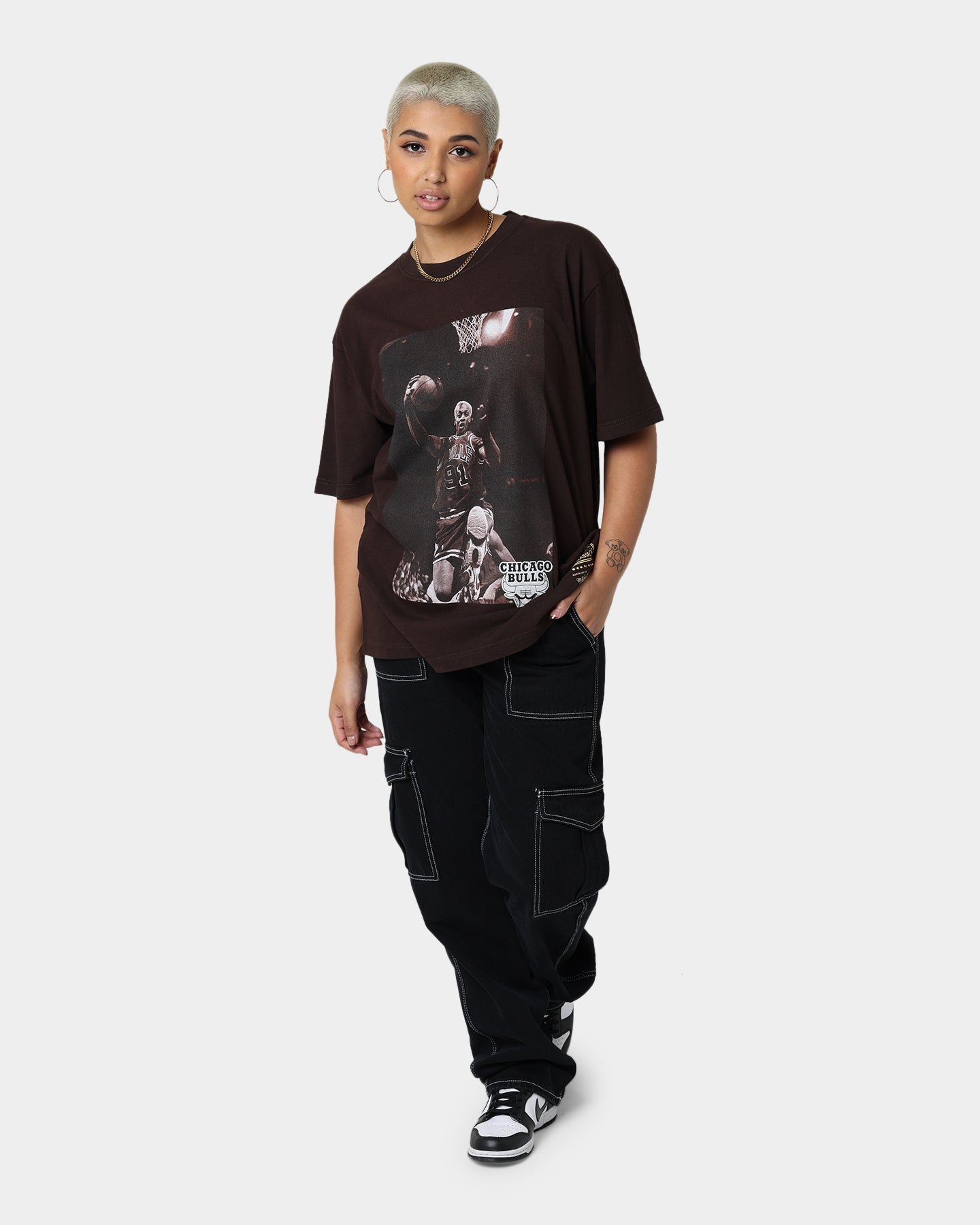 Mitchell & Ness Chicago Bulls Rodman Photo T-Shirt Baroque Brown Style001