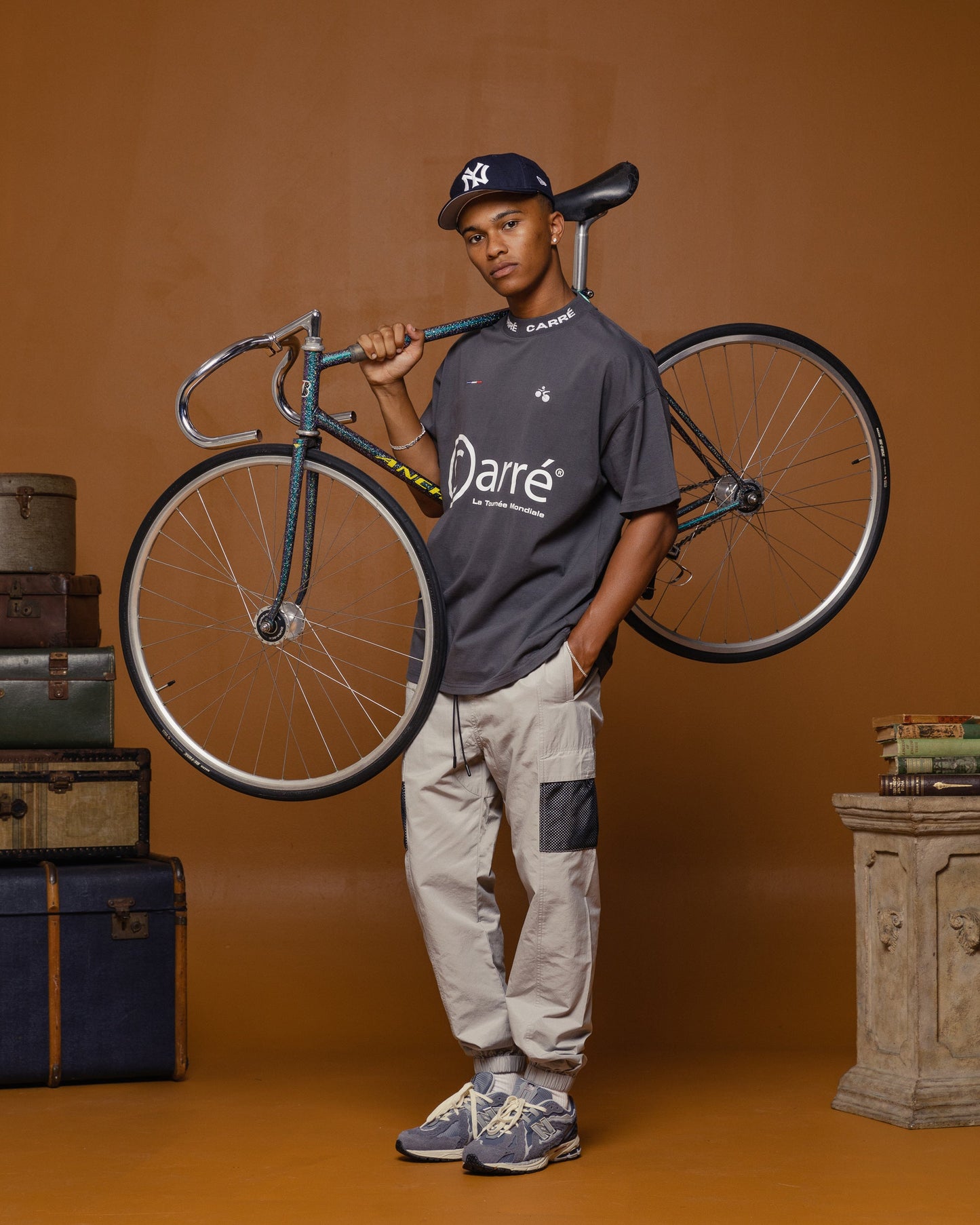Carre Tournee Oversized Short Sleeve T-Shirt Coal