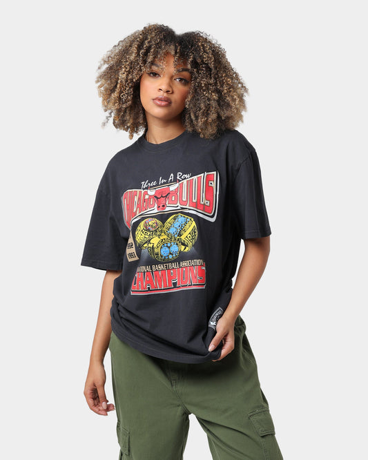 Mitchell & Ness Chicago Bulls Champion Tour T-Shirt Black Style001