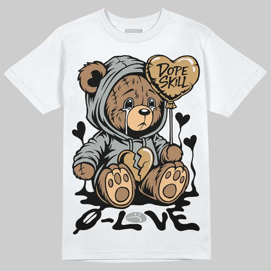 1906R ‚ÄòWhite Gold‚Äô DopeSkill T-Shirt Broken Bear Graphic